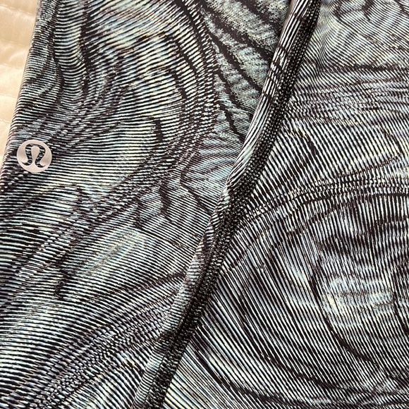 Lululemon Fast and Free HR Crop - Picture 5 of 6